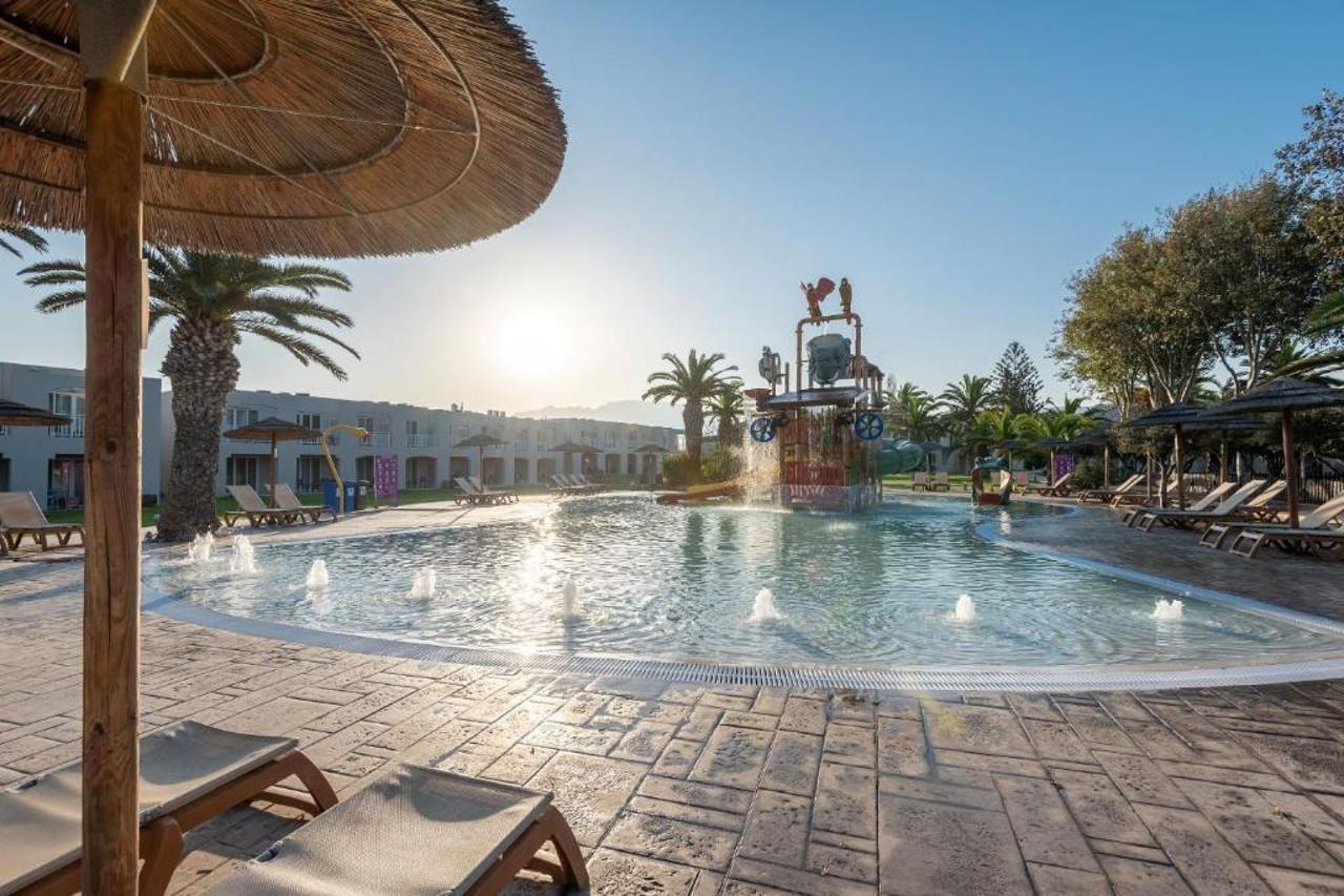 Akti Coast Club Hotel Мармари Екстериор снимка